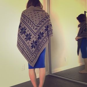 Cute warm wrap - One-size-fits-all